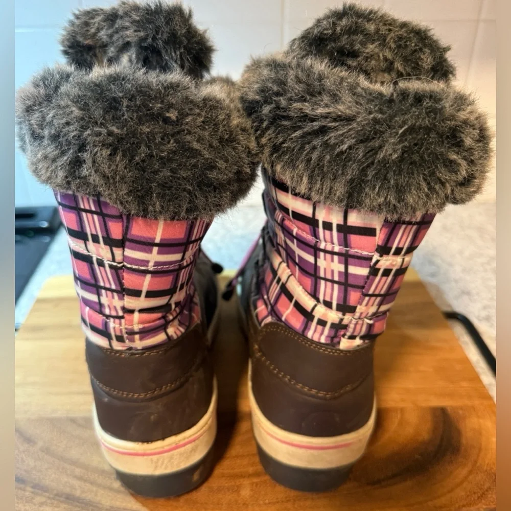 Tamarack | Girls Pink Plaid Lined Winter Boots w/Pink Bungee Lace, Size 3